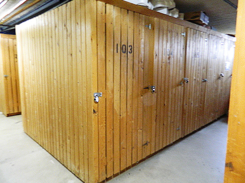 820 Fuller Storage